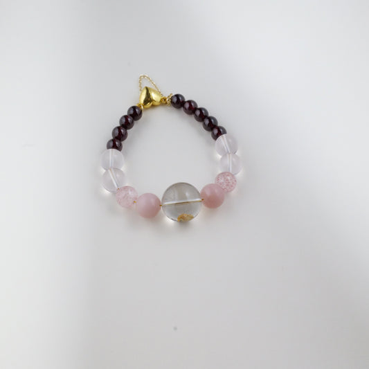 Sanyu's Cat Bracelet