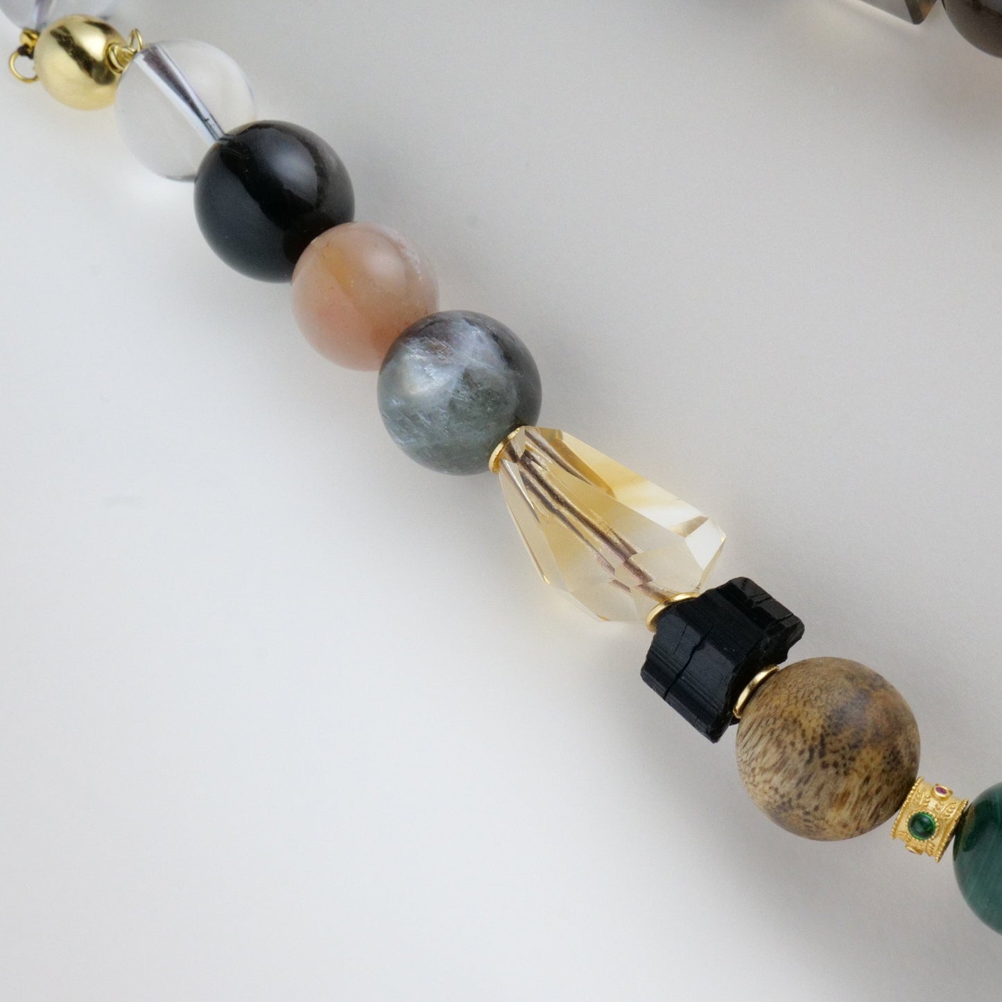 Deco Enchanté - Assorted Energy Crystal and Oud